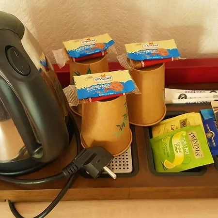 Modern'hotel ホテル ヴァランシエンヌ