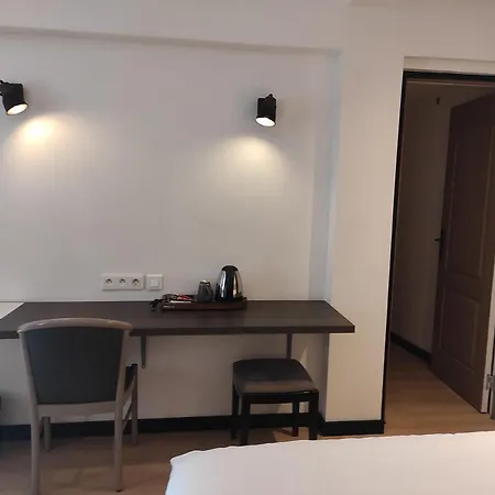 Modern'hotel - Centre - Gare Sncf Hotel Valenciennes