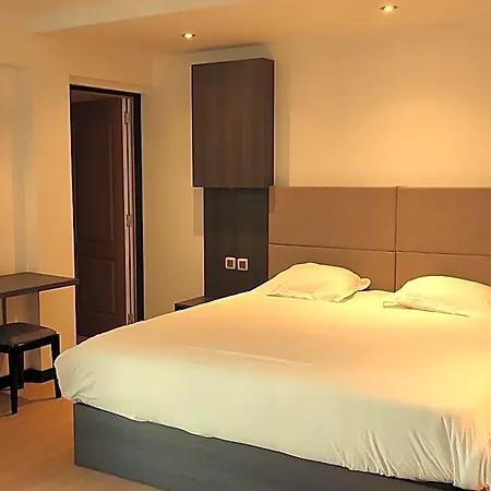 酒店 Modern'hotel - Centre - Gare Sncf 瓦朗西纳