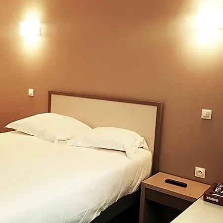 Modern'hotel - Centre - Gare Sncf 瓦朗西纳