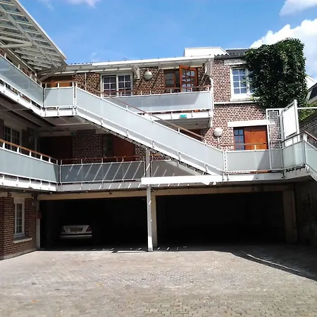 Modern'hotel Otel